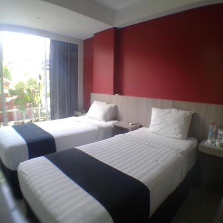 The Kusma Hotel Semarang Bagian luar foto